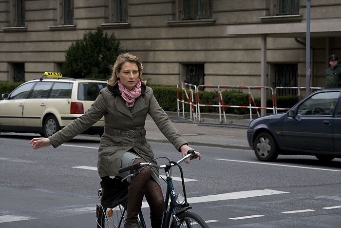 Radfahrerin in der Wihelmstrasse Kopie